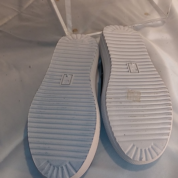 S-3 - Picture 4 of 7